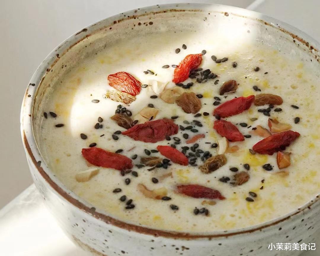 |“冬天不养心,百病都来扰”,中老年多吃4样,强心护心安稳过冬