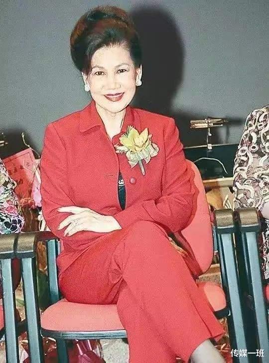 霍英东|离婚带孩子仍再嫁豪门,被霍英东独宠52年的冯坚妮,并不简单