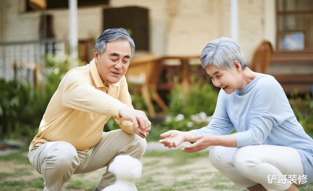 素素|退休后重返职场：日本老人能做到的，中国的老人为什么不行?