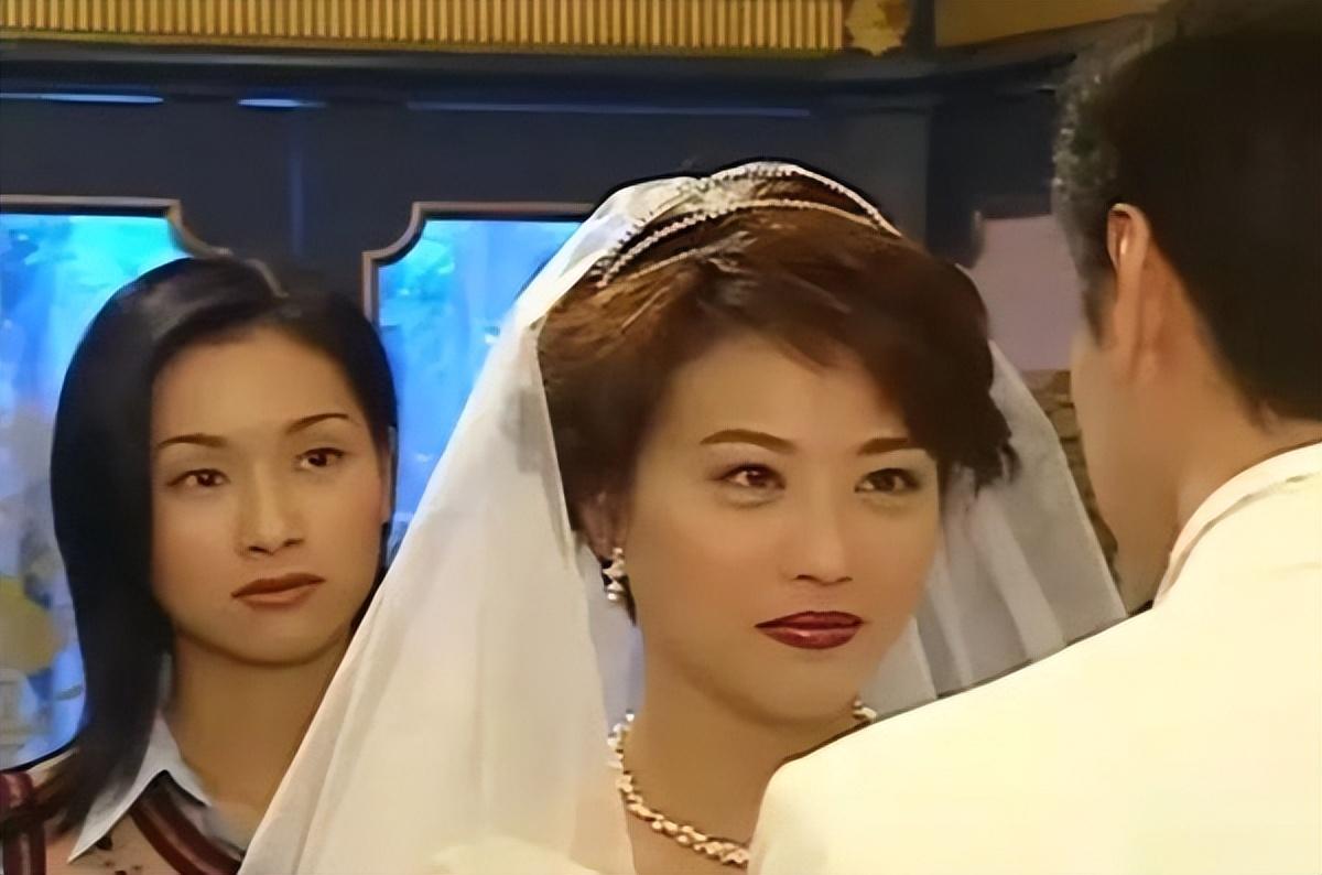 急诊医生曝周海媚病情：患系统性红斑狼疮，抢救了一天，插管昏迷