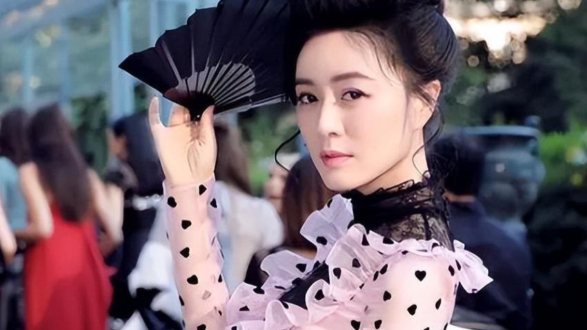 田海蓉|演员田海蓉：富豪丈夫留下的130亿遗产，让她和女儿从此衣食无忧！