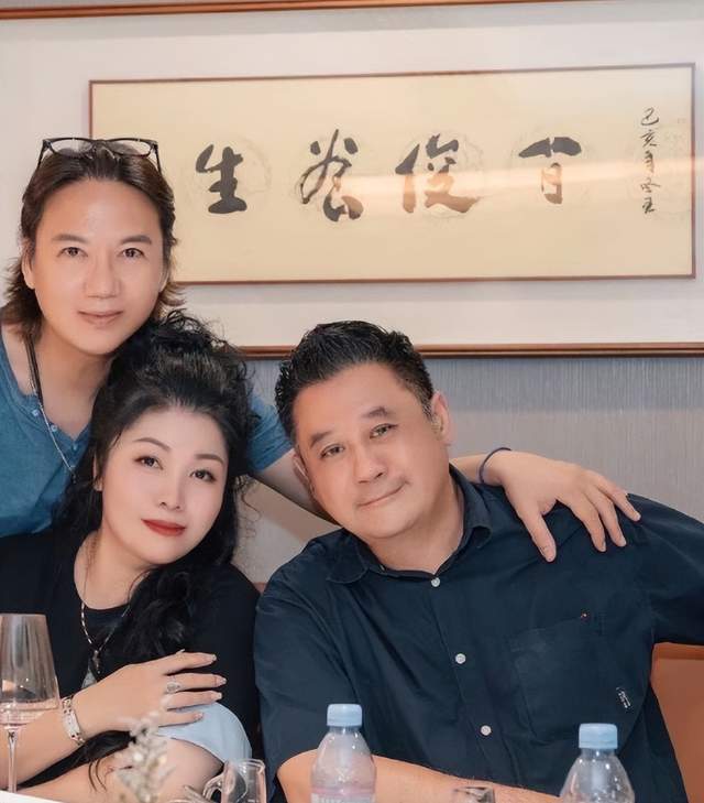 吴国敬|57岁吴国敬恋爱17年惨被甩!友人曝其女友消费高,坐吃山空至情变