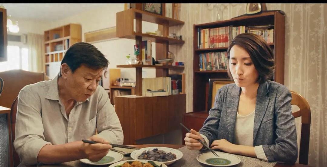 “坐拥双妻”寇世勋:2个老婆住上下楼,68岁仍奔波赚钱养家