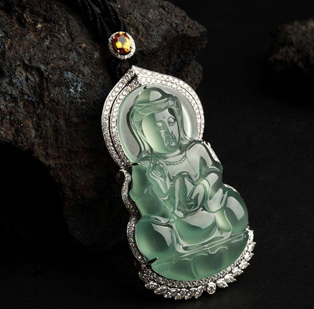 翡翠|行话科普！翡翠行家常说的调水到底是什么意思？