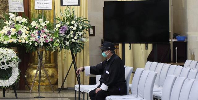 吴耀汉|一路走好！香港知名老戏骨吴耀汉今日出殡，老友洪金宝现身送别