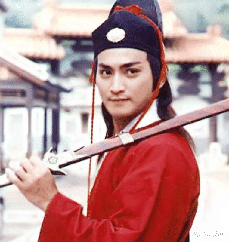 《包青天》30年回顾,马汉破产,陈世美变化太大,白玉堂摆摊卖饼