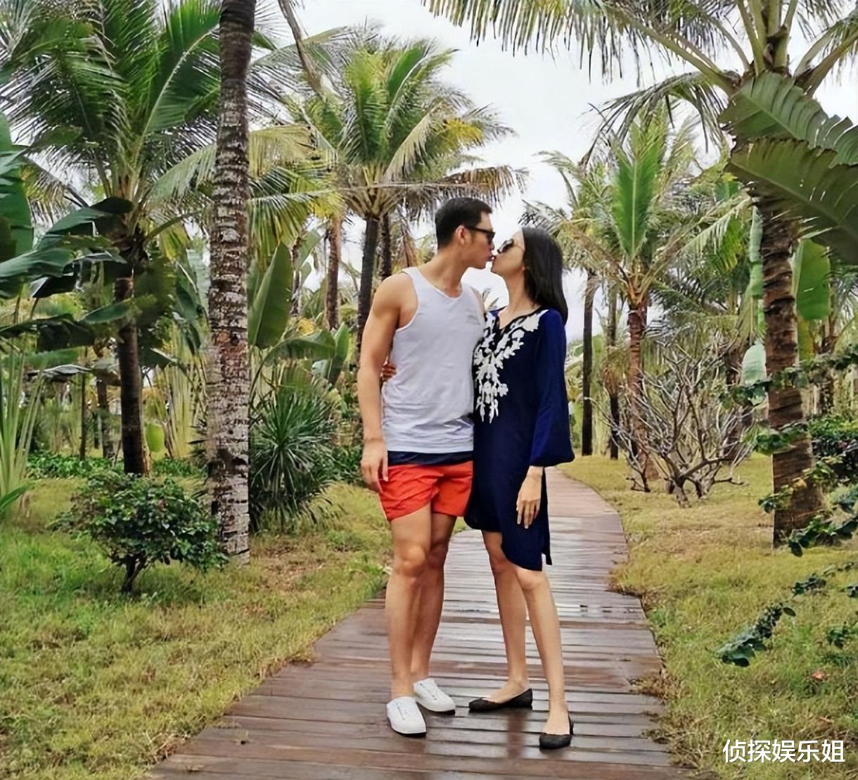 张梓琳|张梓琳晒二胎女儿骑马萌照,妹妹罕露正脸颜值超高,长得像爸爸