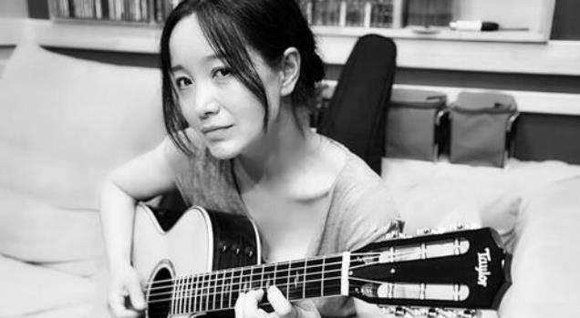 斯琴格日乐凌晨发文！自曝过得很不顺，眼神迷离，精神状况引担忧