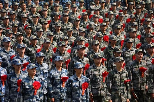 教育业|高三入伍和大一入伍有什么区别？别选错了，待遇差别非常大