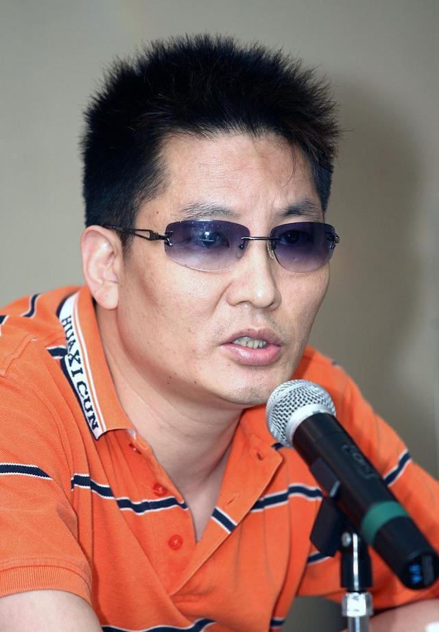 网络春晚|敬佩!著名作家:希望春晚导演将胡鑫宇父母接到现场,一起寻找他