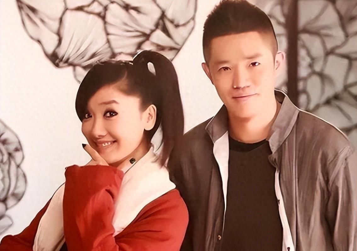 玲花不再隐瞒！承认凤凰传奇的“特殊关系”，原来我们被骗了20年