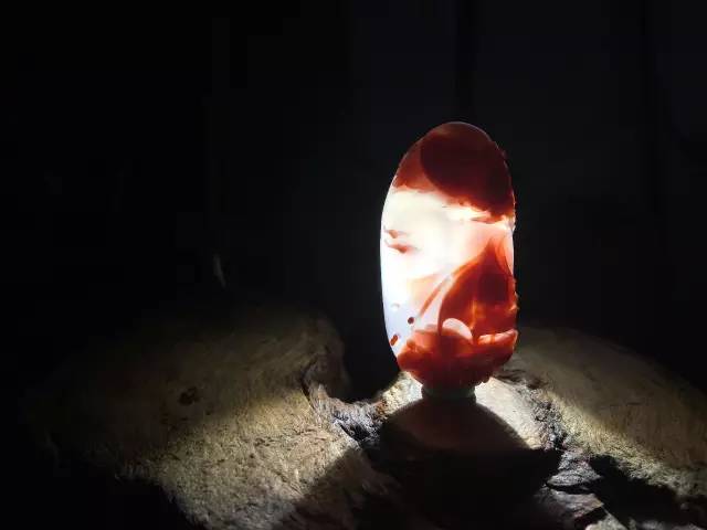 南红玛瑙冰飘挂件，怎么选才靠谱？