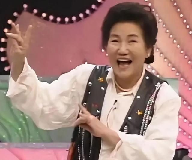 小品女皇赵丽蓉:因一句台词识破潜伏间谍,临终前为巩汉林留忠告!