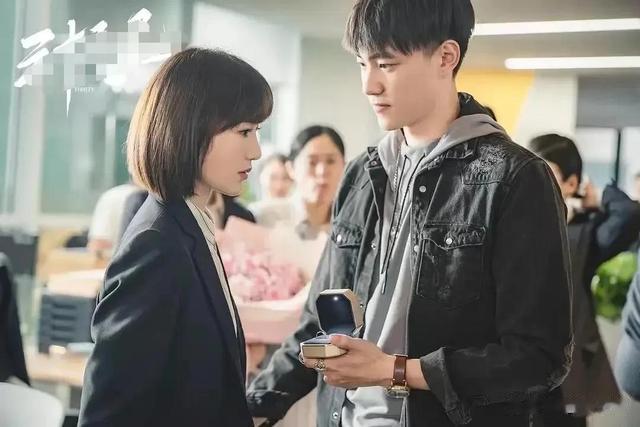 西瓜 演“姐弟恋”不违和的7位女星,不油腻、不辣眼睛,个个浑然天成