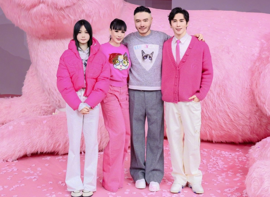 钟丽缇为小12岁老公庆生！全家福曝光，13岁考拉身高猛涨已超姐姐