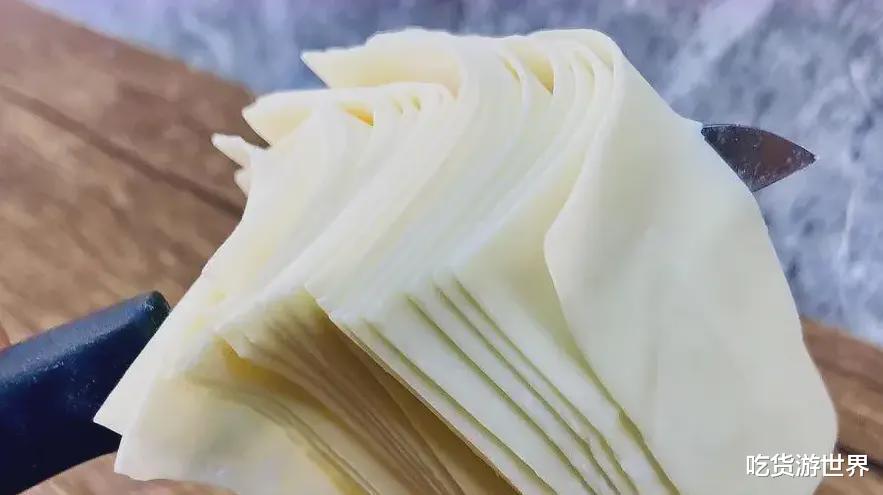 美食教程|谁说馄饨皮只能包馄饨?教你4种做法,营养美味,快手早餐新选择