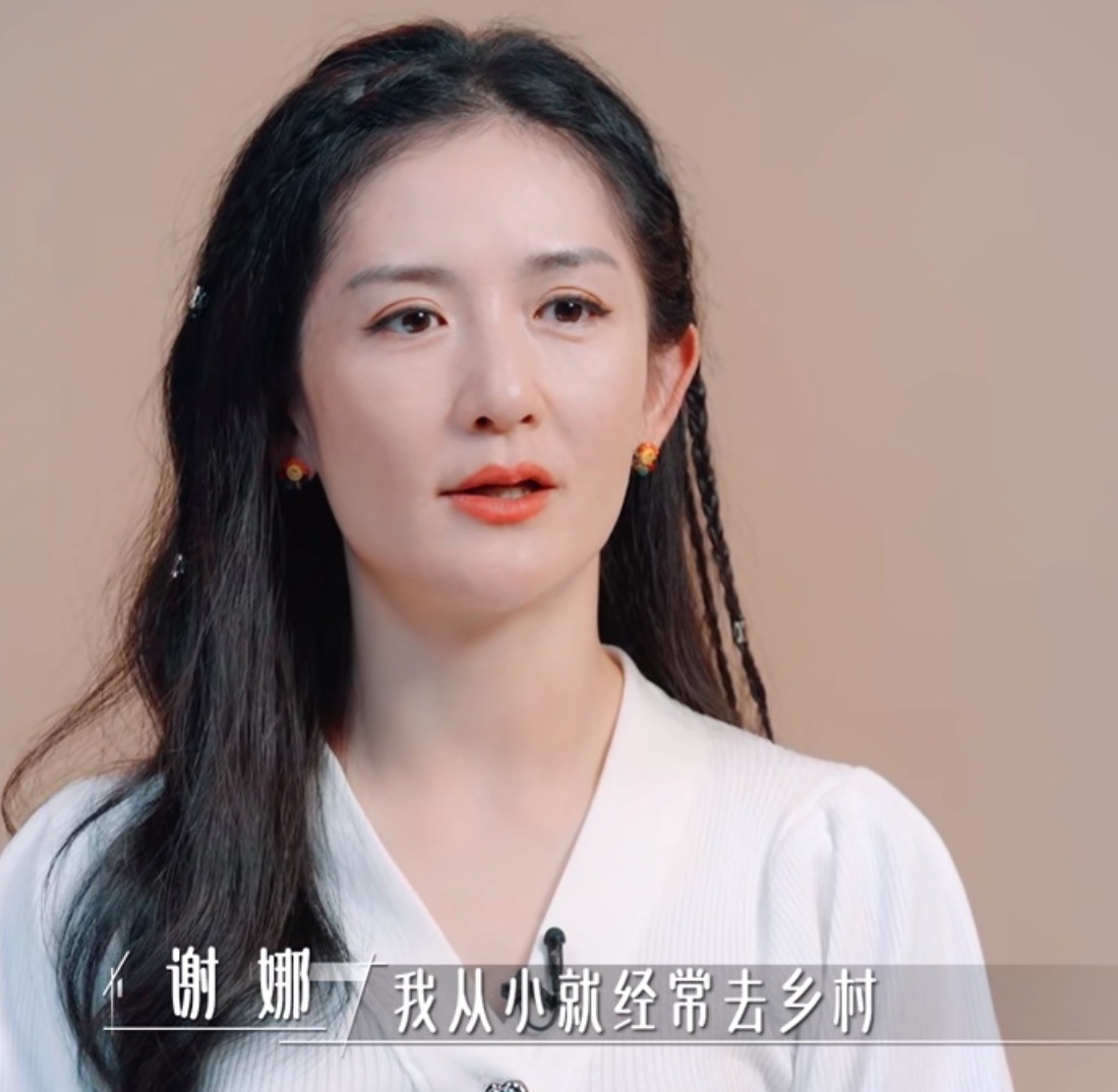 “看似完美艳丽,实则满脸皱纹”的不老女神们,生图才是人间真实