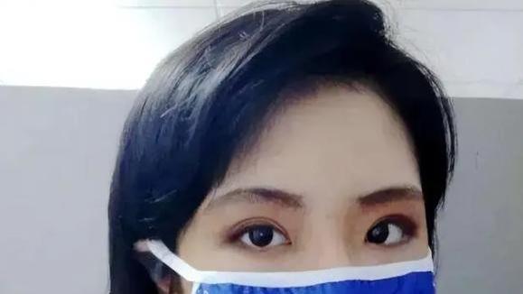 许可馨|许可馨口出狂言：多次“诋毁”祖国，偷偷回国后，结局太解气了