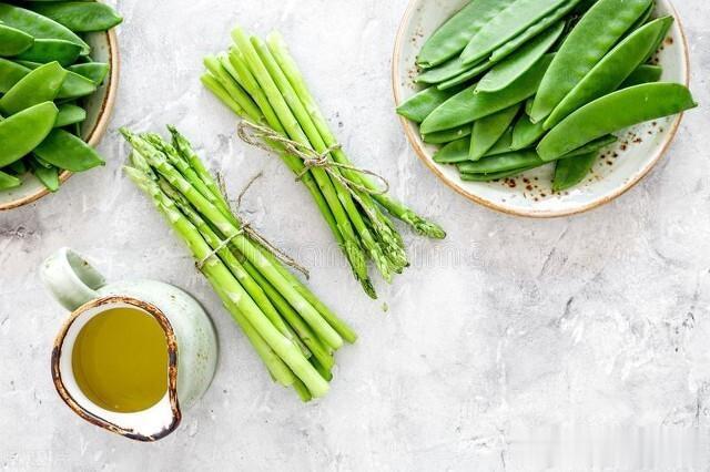 芦笋减肥？真能靠它逆袭身材？老李挑战奇葩瘦身实录