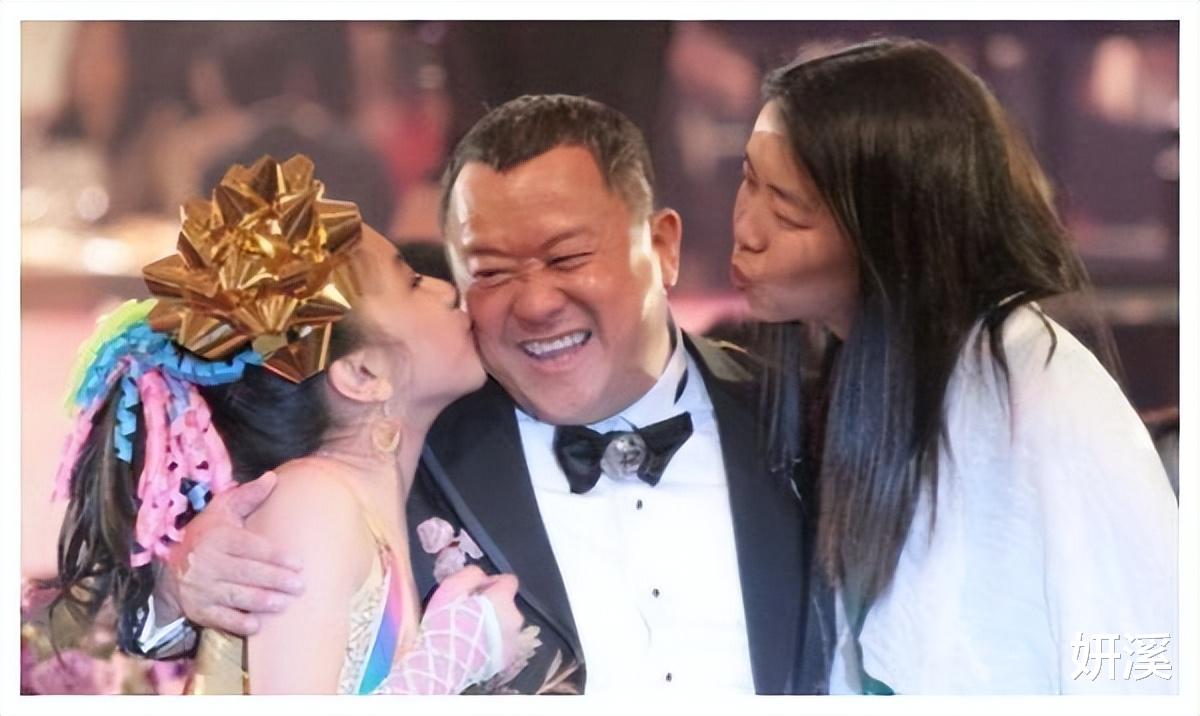 事不小!曾志伟洪天明柬埔寨聚会相片曝光,网友曝其捧场赌场开业