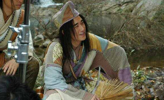 张国立:别再将我儿子当“问题男人”,他41岁未婚谁之过?