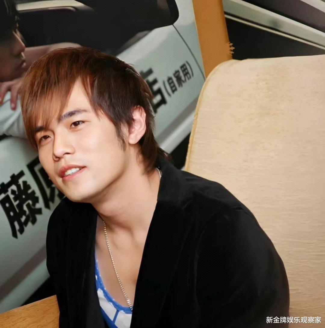 周杰伦官宣新单曲发布时间,15日准时上线,不在意热狗新歌风波