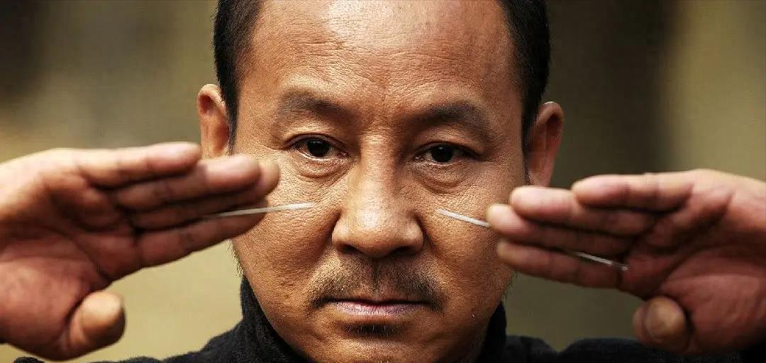 底裤外露、貂蝉打丧尸,这些侮辱观众的操作,简直不要太离谱!