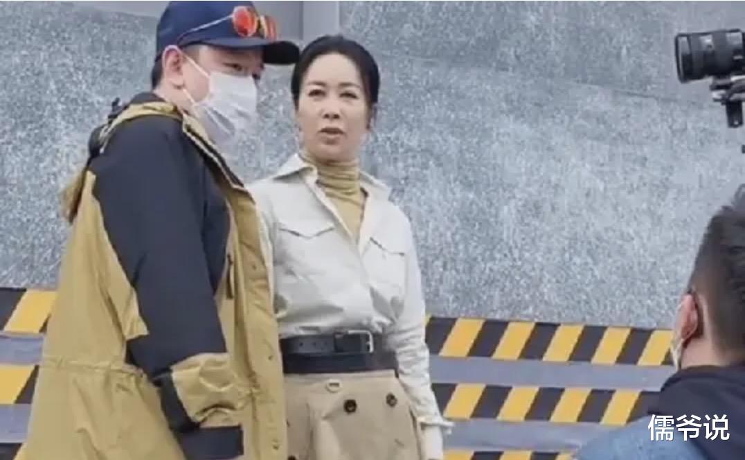 刀郎退圈后,那英成功复出,被曝现身央视彩排