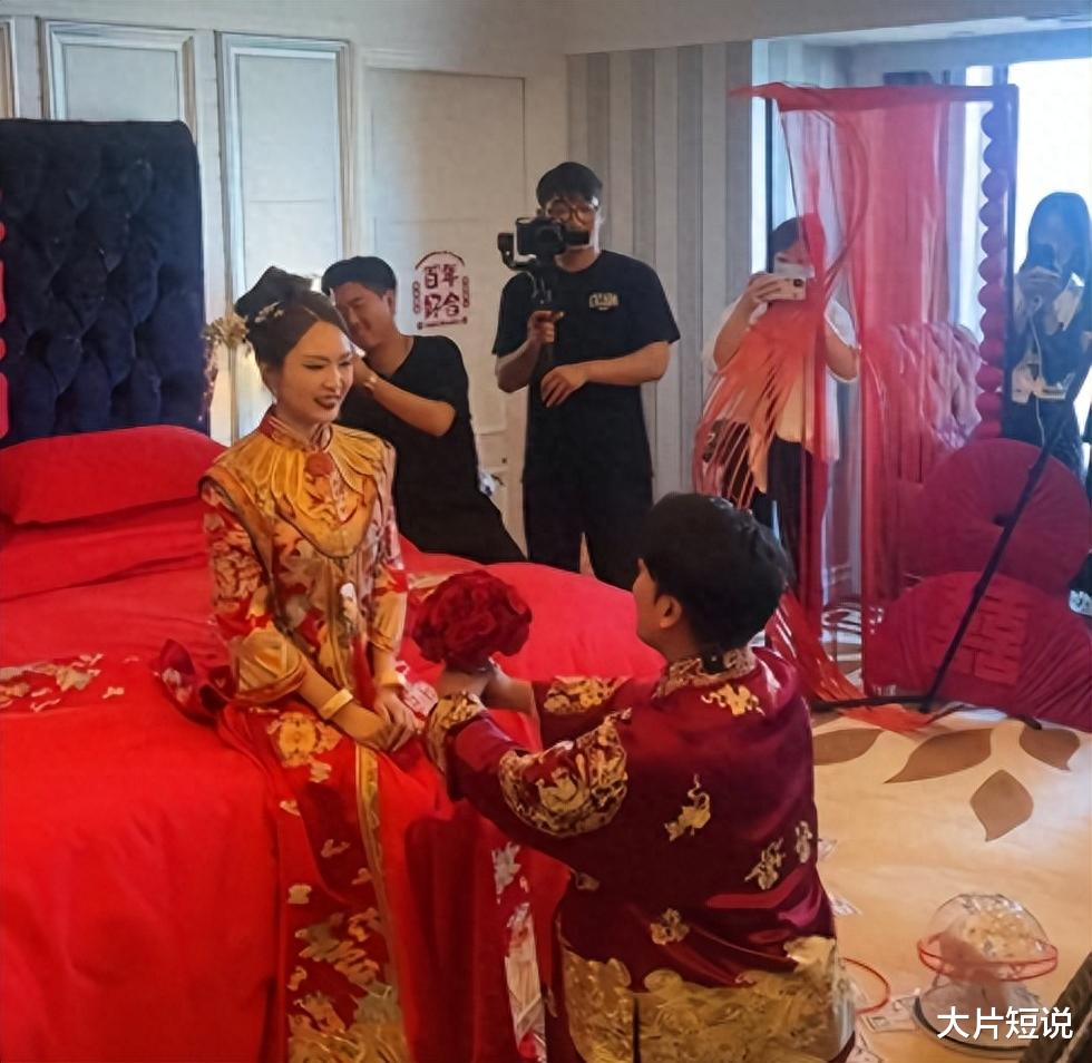 “赵玉田”高调大婚! 劳斯开路桌桌茅台,赵本山出场方法引热议