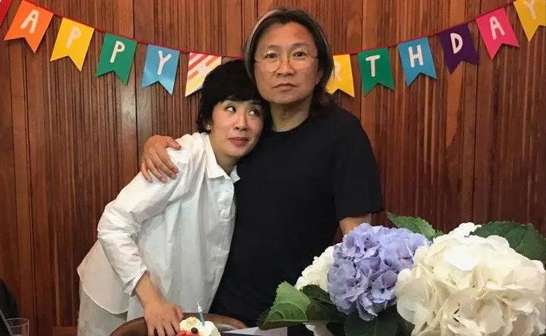 |分房睡、不结婚,衣食住行全AA,吴君如陈可辛24年来图什么?