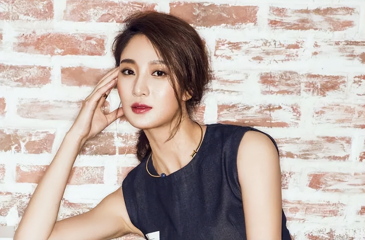 吴京“情人”一炮而红,脱下军装美到离谱,怪不得谢楠彻夜难眠