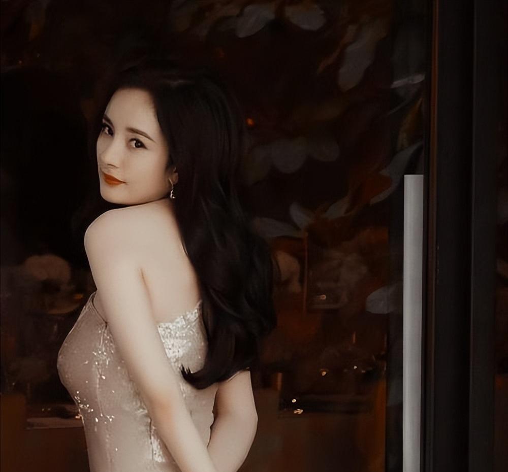 冯绍峰和杨幂告诉我们，世界上还是有不透风的墙！