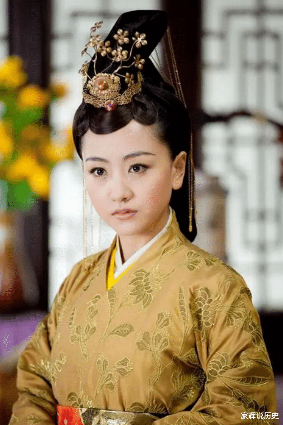 明明是临时被拉来客串，却演成经典的5位演员：多谢原定不演之恩