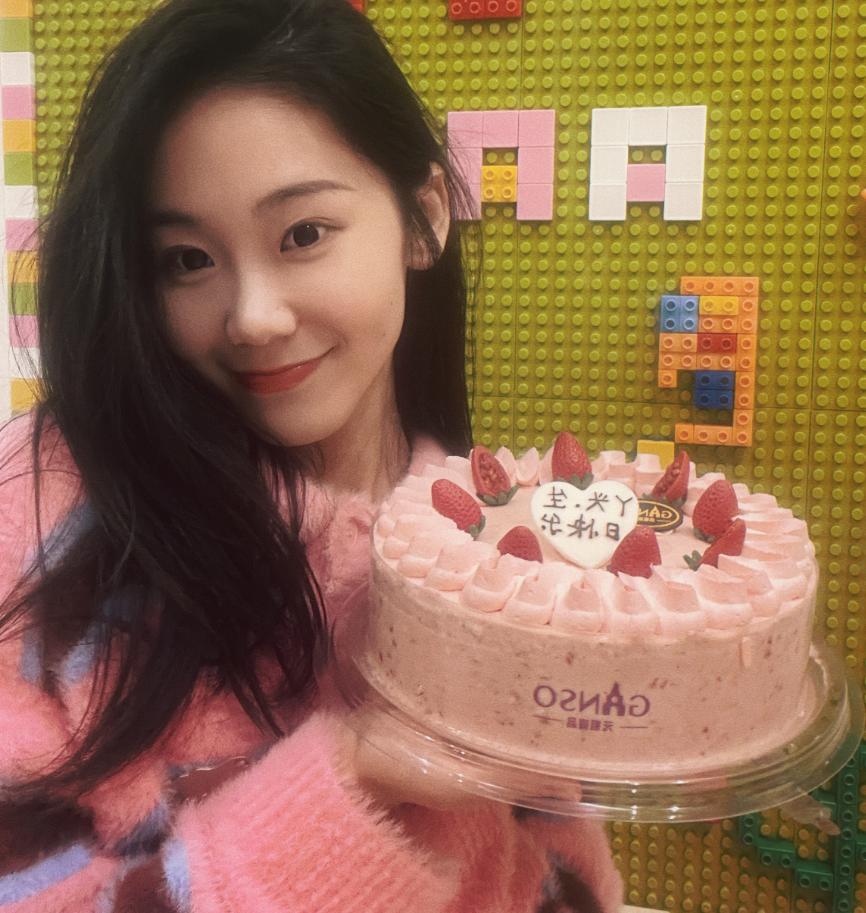 范冰冰|郑恺带小姨子出道!初次演戏就被导演夸赞,苗苗妈妈对女婿很满意