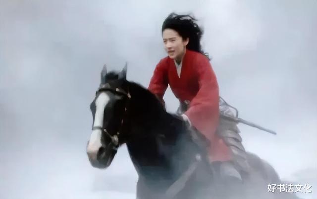 安徽|怪不得电视里只有上半身，直到镜头下移，都是观众看不了的尴尬