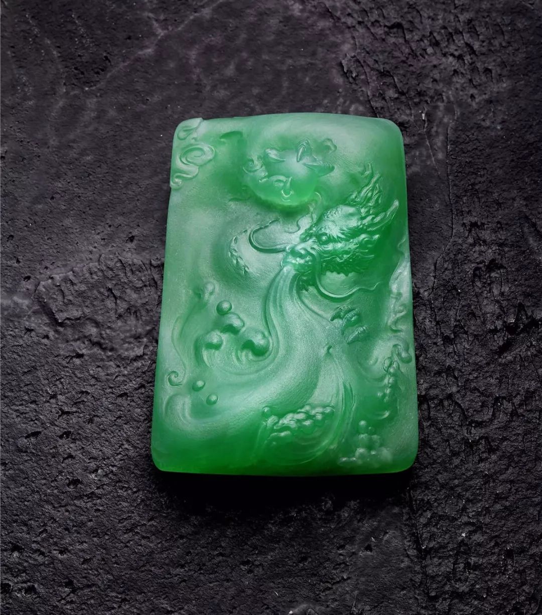 翡翠|出神入化的雕龙,收放驾驭翡翠!