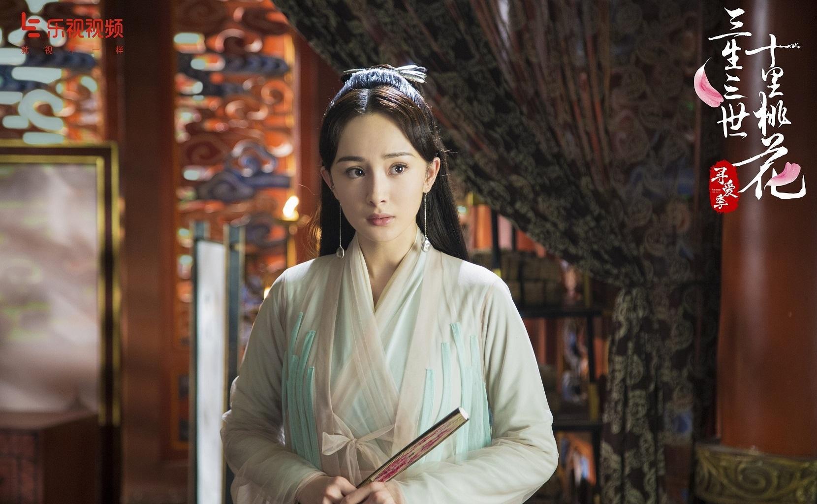 杨幂|杨幂还是被踢出了局，与嘉行解约的背后是被闺蜜插刀