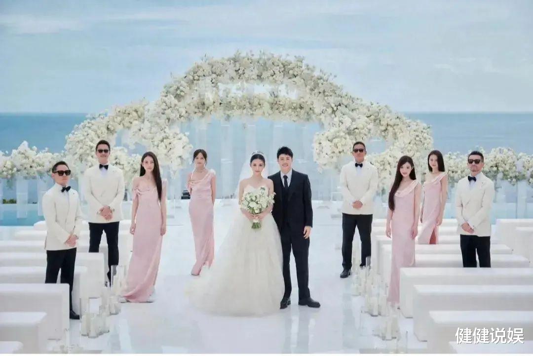 ??何超莲惊艳婚礼，窦骁家庭生活曝光，潘玮柏现场表演惊艳全场！