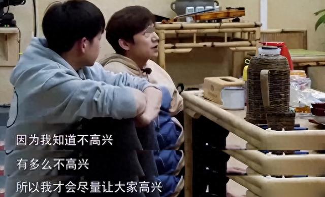 何炅和小保姆的瓜爆了，炸上热搜！果然，他还是出事了！