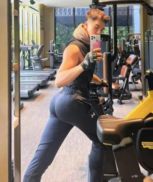 张兰|现实版你管我叫爸,我管你叫哥,张兰疑似有新恋情,汪小菲怎么办