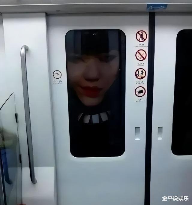 吴莫愁|“消失的巨星”吴莫愁：从1.3亿代言费到县城卖唱，她做错了什么