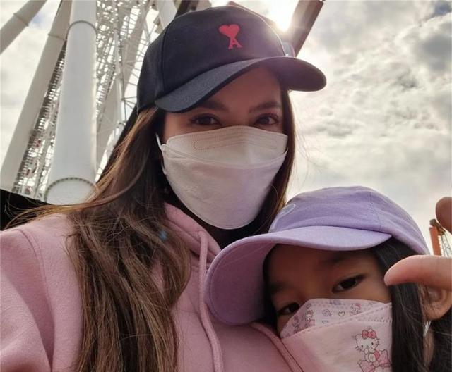 |泰剧女神Aff带女儿看望爷爷，前小叔子晒照，前夫点赞