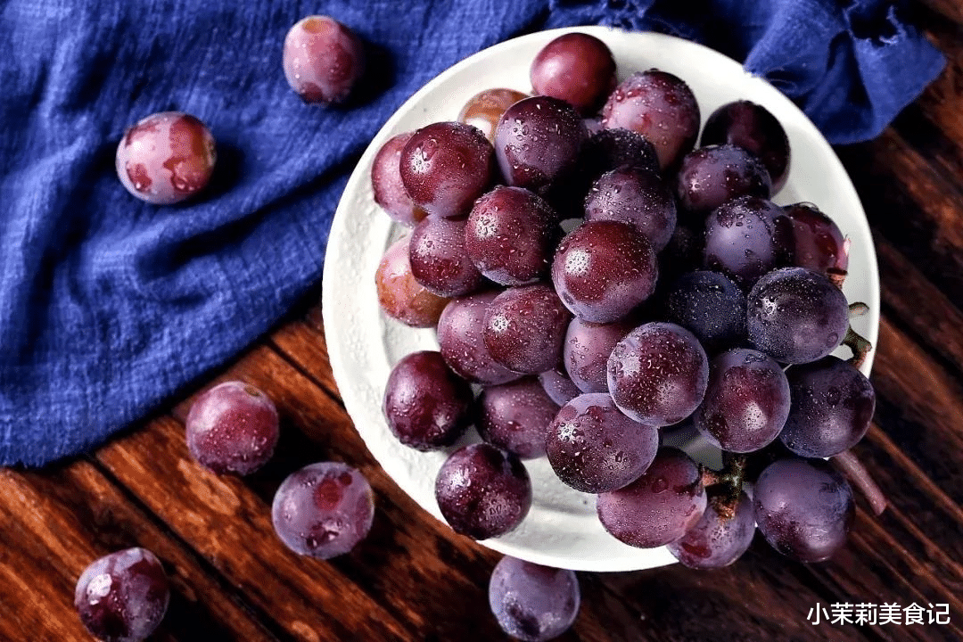 苹果|三伏天，西瓜和苹果靠边站，多吃4种碱性果，生津润燥，清心除烦