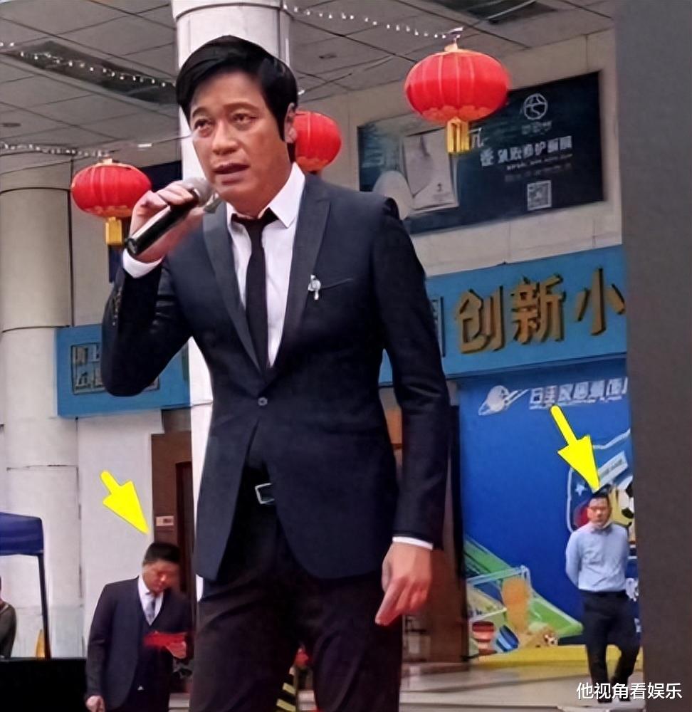 60岁罗嘉良无锡商演被指掉价，穿千元增高鞋，身材发福老态尽显