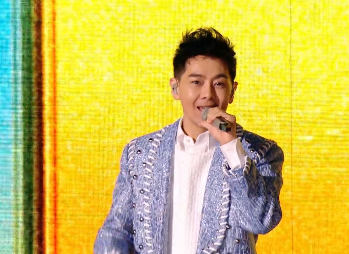 一场晚会,41位歌手假唱,这次歌坛被扒得底裤都不剩了