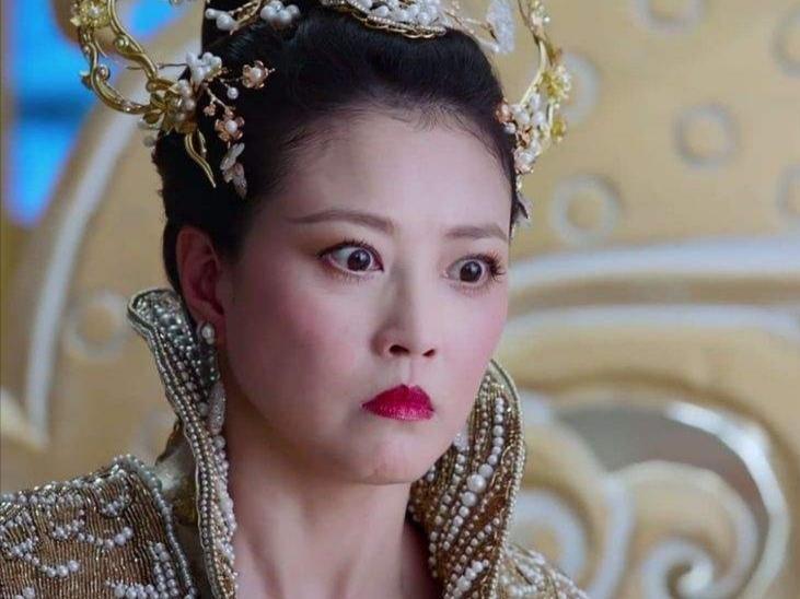 年轻时温柔,到中年却越长越凶,这6位明星天生一副不好惹的脸