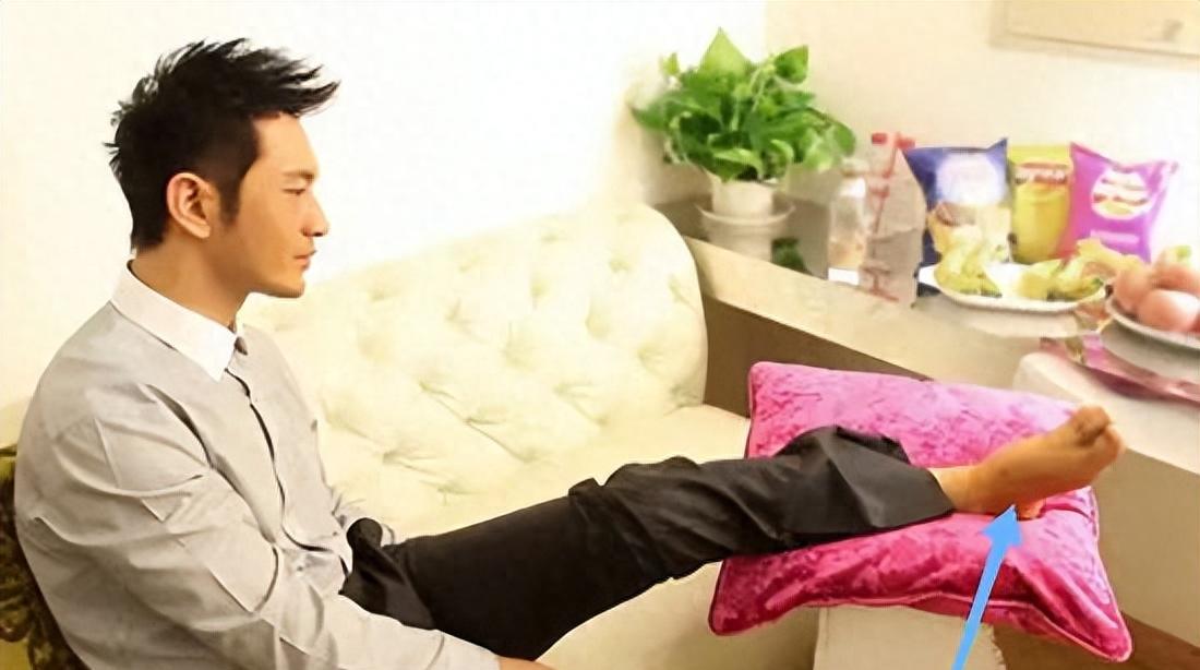 谢霆锋的手，黄晓明的脚，陈宝国的眼睛，不知让多少“流量明星”脸红