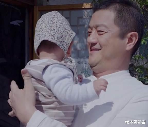 坐等离婚!李亚鹏怒斥娇妻蹭自己热度,女方委屈撅嘴哭着道歉