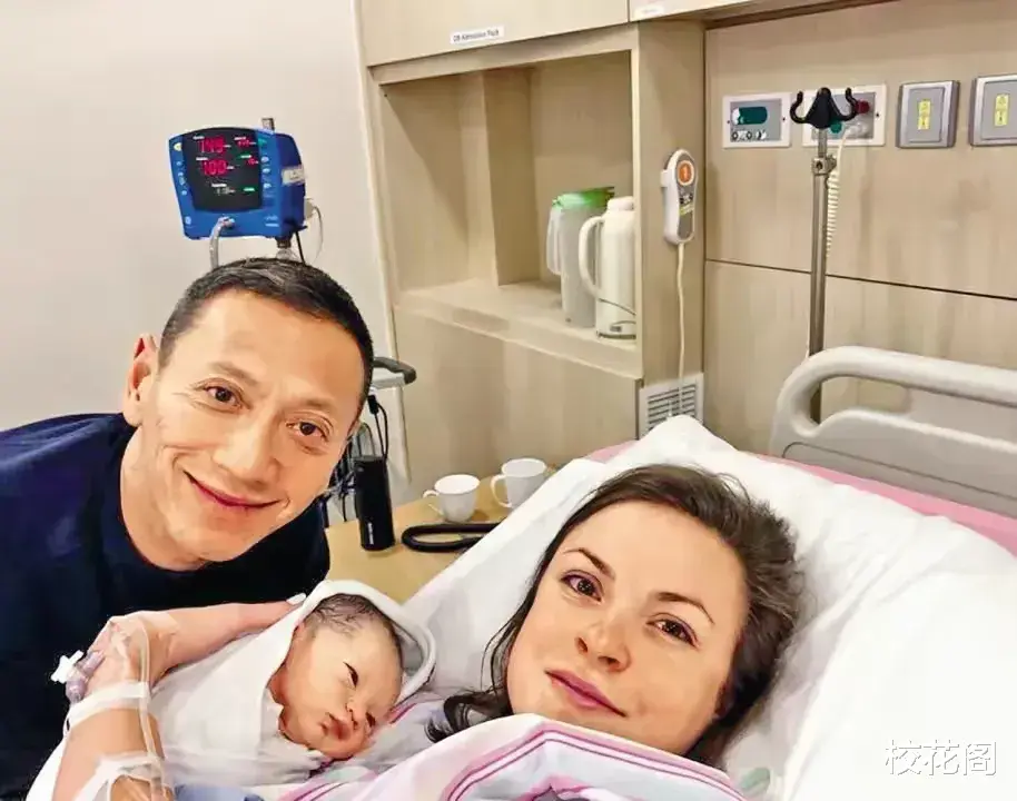 杨其龙去喝喜酒被说太自私,不带老婆孩子,知道何超琼去也不避嫌