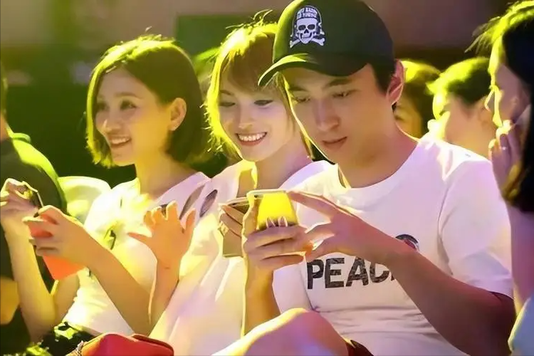 王思聪“消失”1年背后,其实早有迹可循,猖狂多年碰到硬茬了!